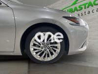 LEXUS ES 2020