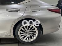 LEXUS ES 2020