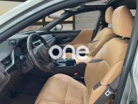 LEXUS ES 2020