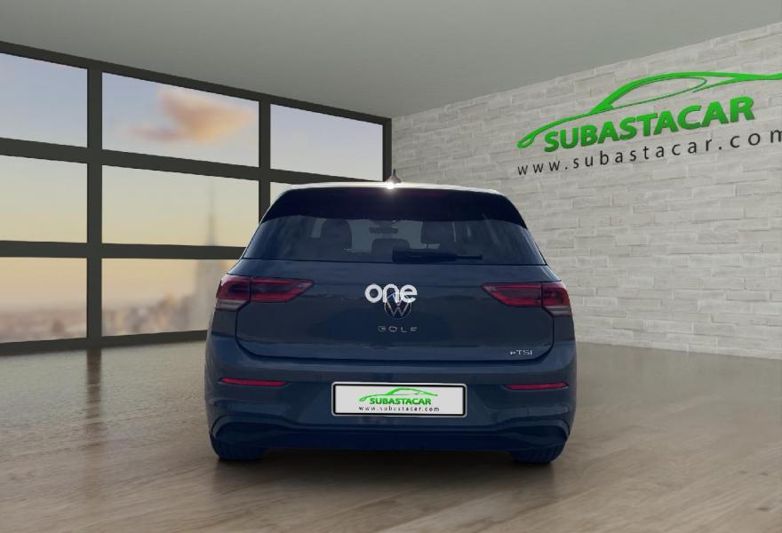 VOLKSWAGEN Golf 2023