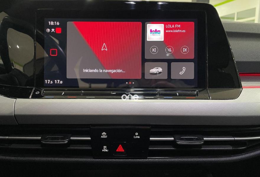 VOLKSWAGEN Golf 2023