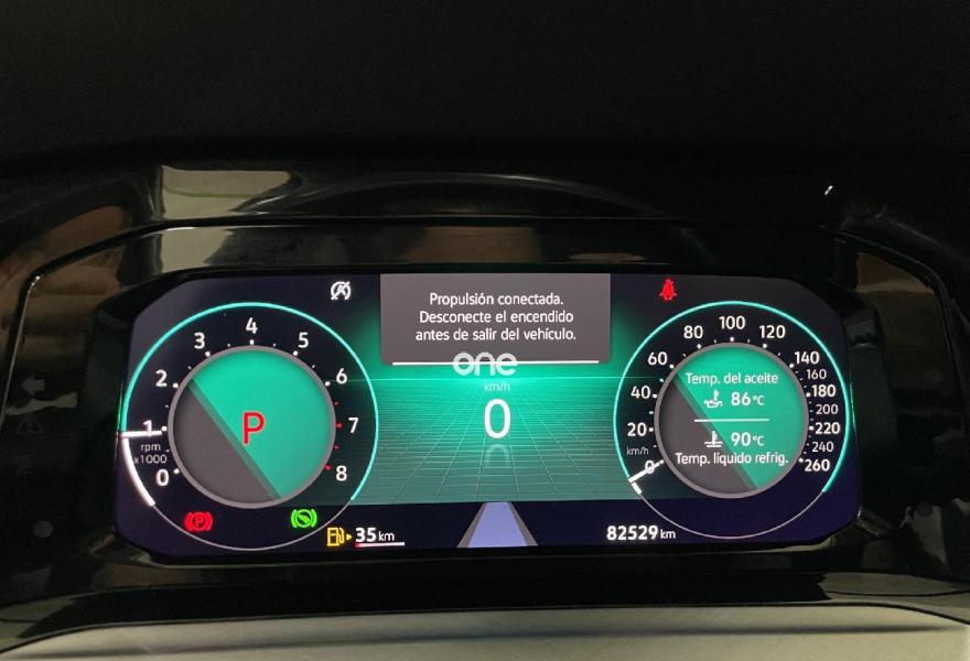 VOLKSWAGEN Golf 2023