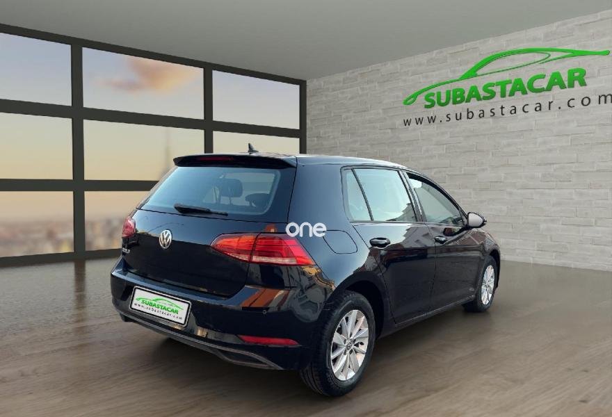 VOLKSWAGEN Golf 2019