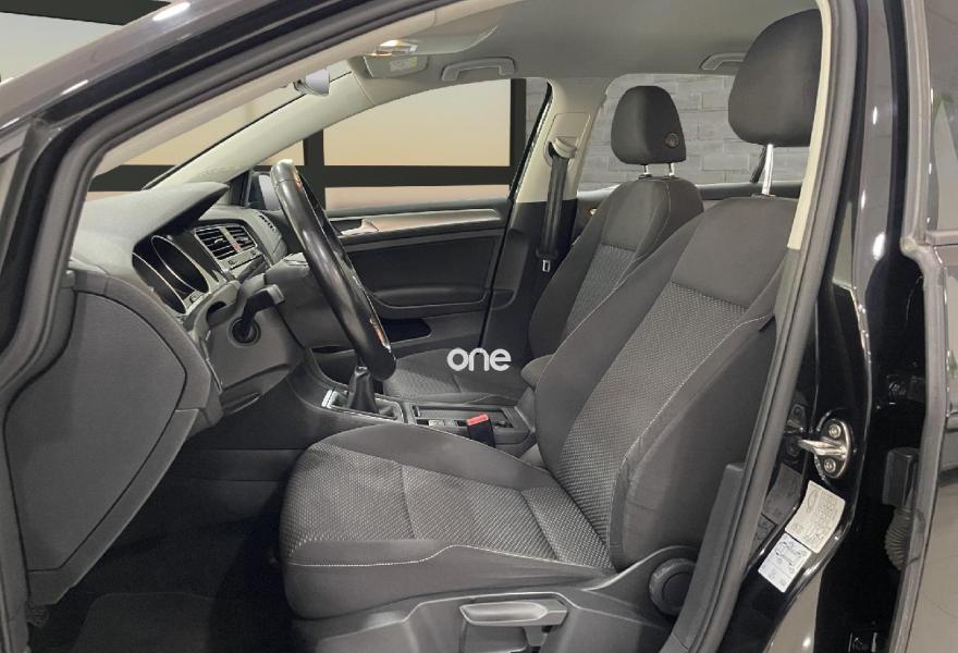 VOLKSWAGEN Golf 2019