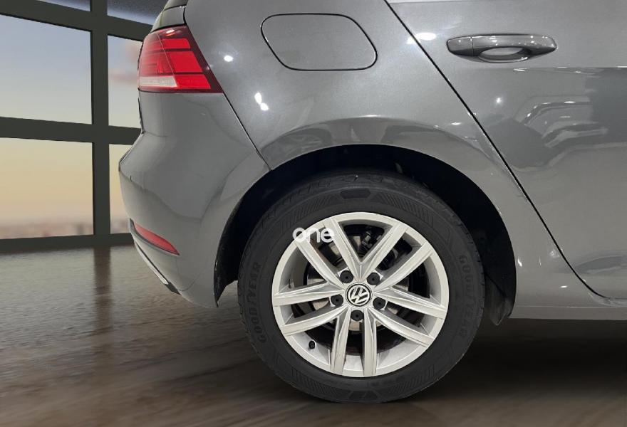 VOLKSWAGEN Golf 2019