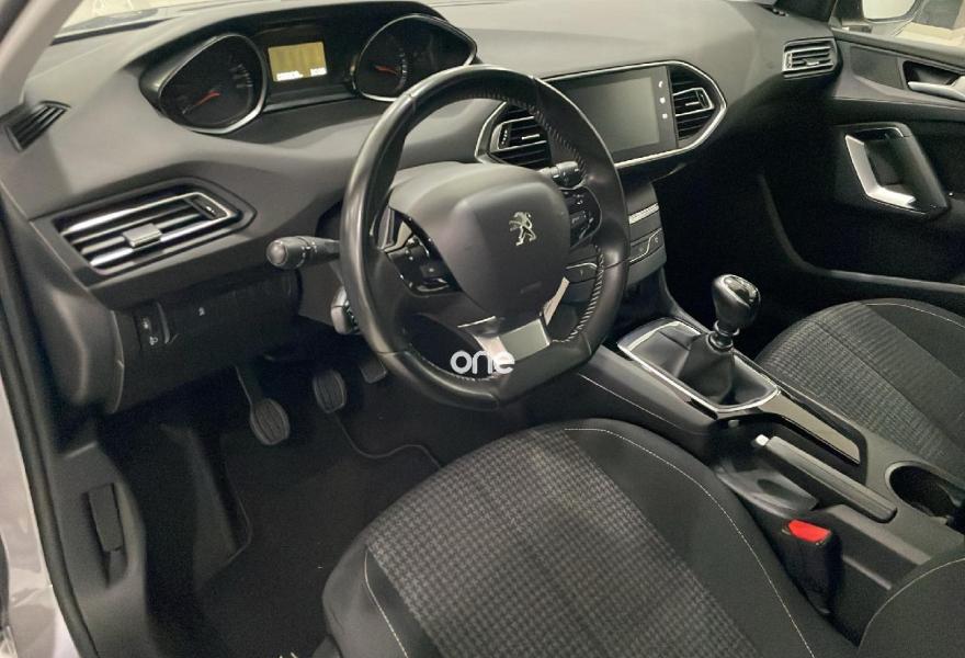 PEUGEOT 308 2020