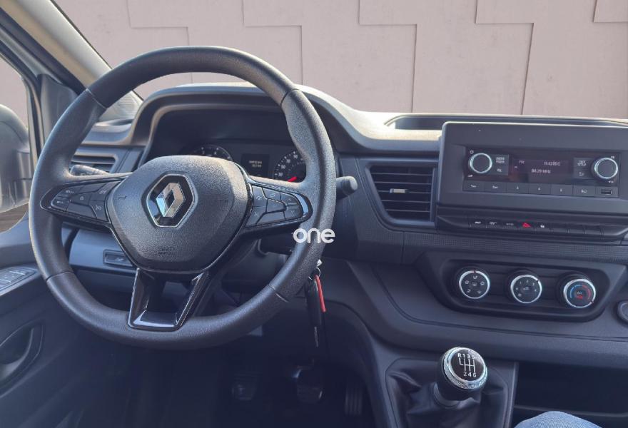 RENAULT Trafic 2023