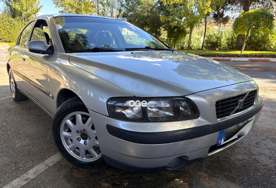 VOLVO S60 2003