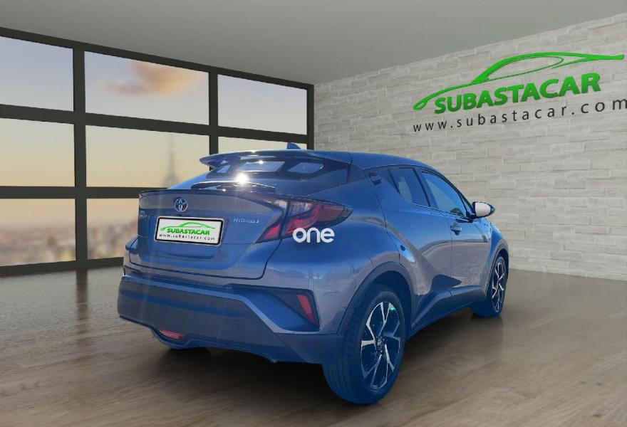 TOYOTA C-HR 2021