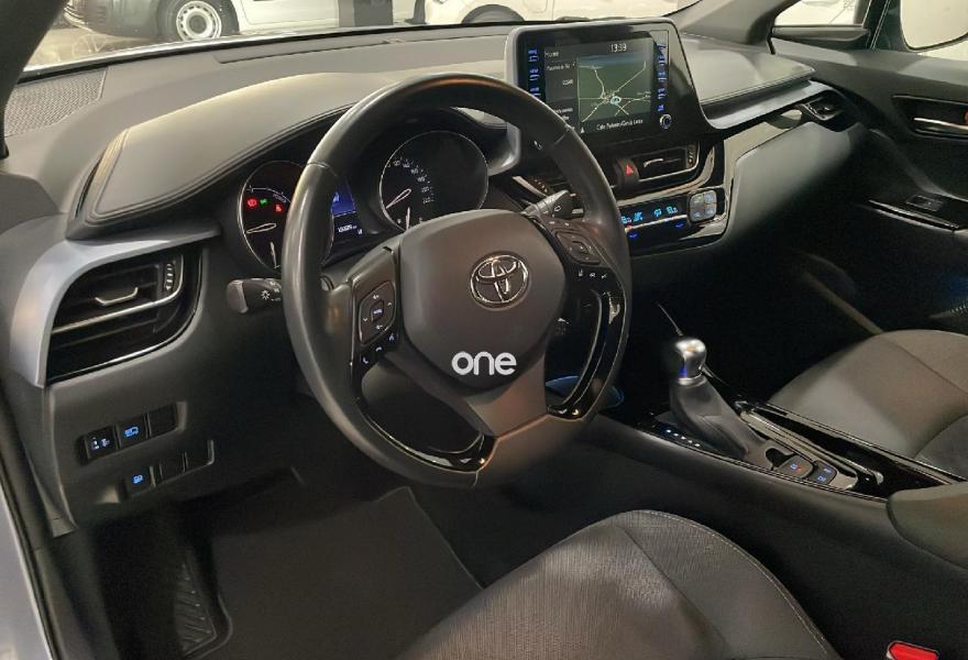 TOYOTA C-HR 2021