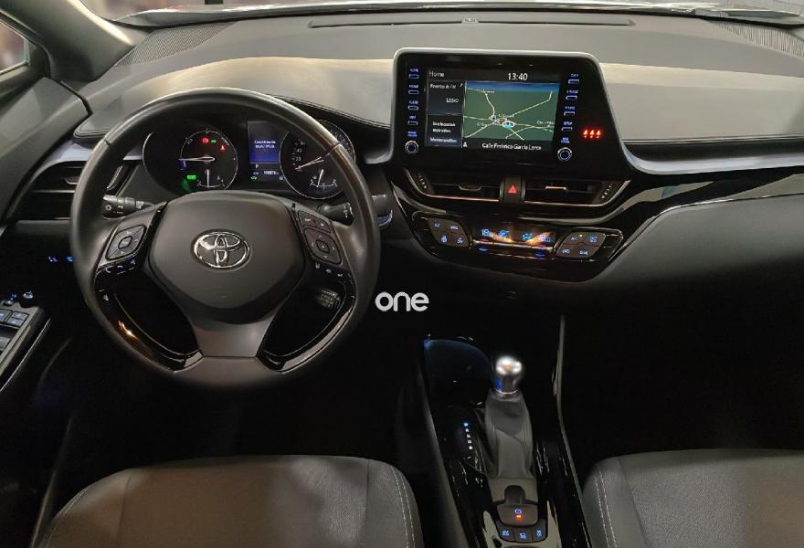 TOYOTA C-HR 2021