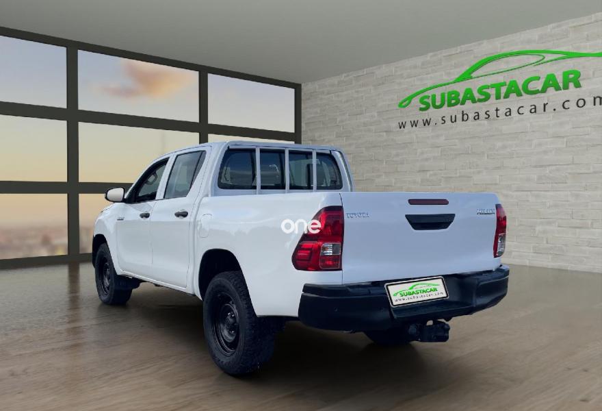 TOYOTA Hilux 2020