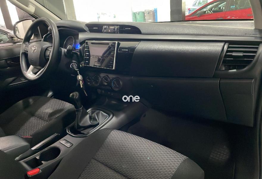 TOYOTA Hilux 2020