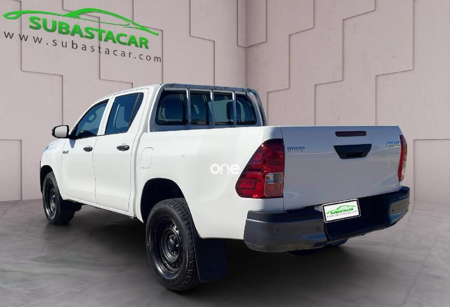 TOYOTA Hilux 2020