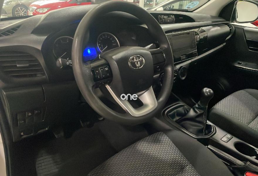 TOYOTA Hilux 2020