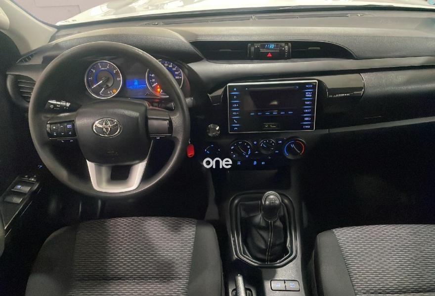 TOYOTA Hilux 2020