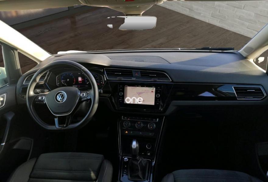 VOLKSWAGEN Touran 2021