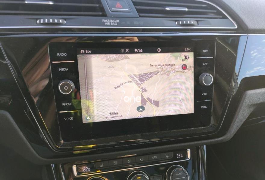 VOLKSWAGEN Touran 2021