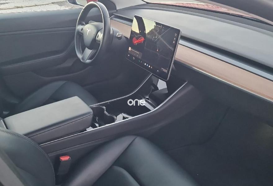 TESLA Model 3 2019