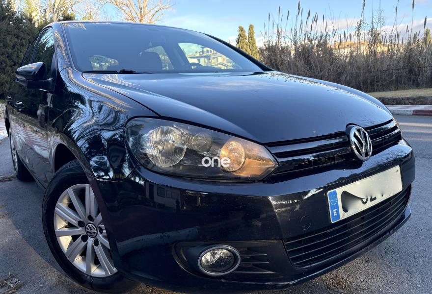 VOLKSWAGEN Golf 2012