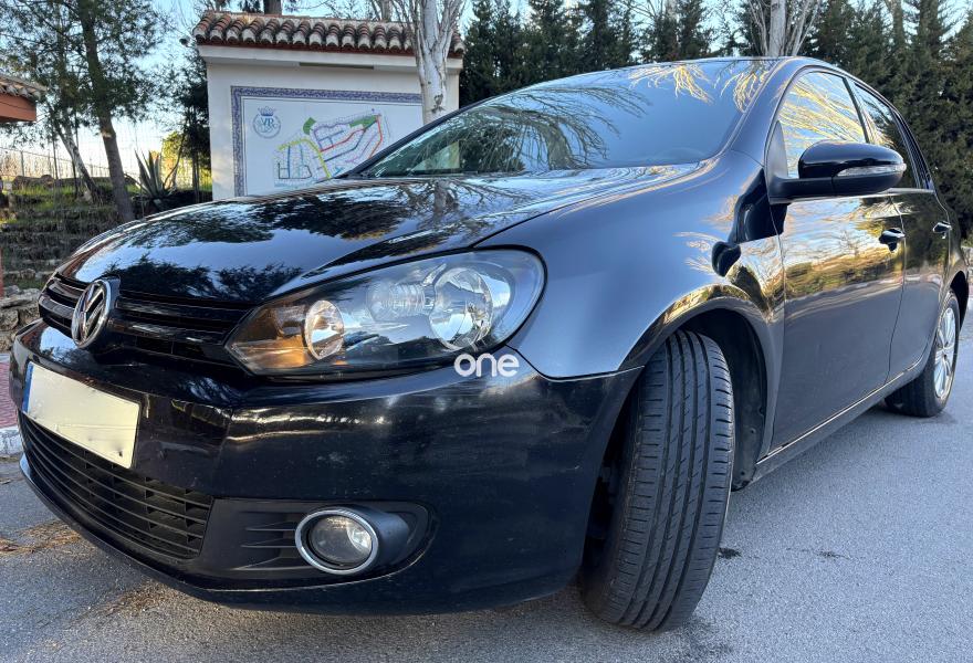 VOLKSWAGEN Golf 2012