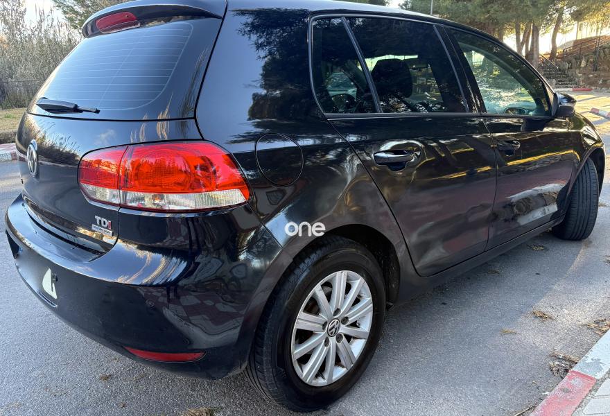 VOLKSWAGEN Golf 2012