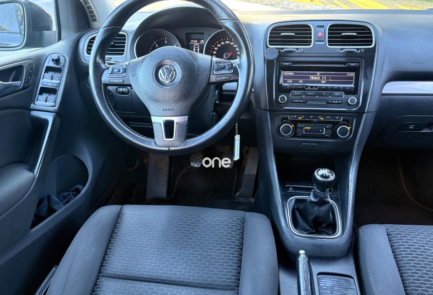 VOLKSWAGEN Golf 2012