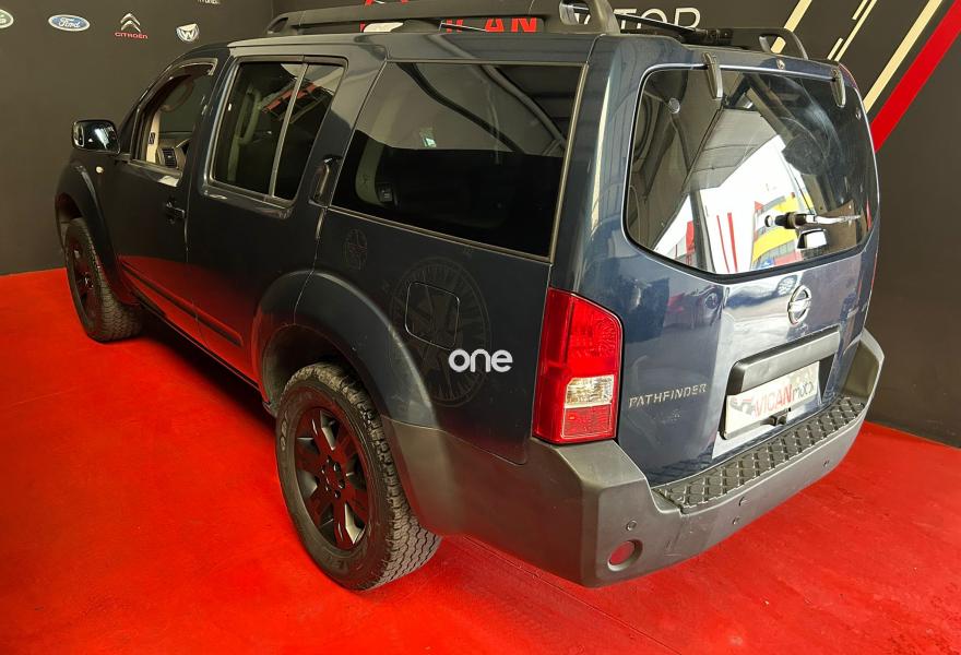NISSAN Pathfinder 2005
