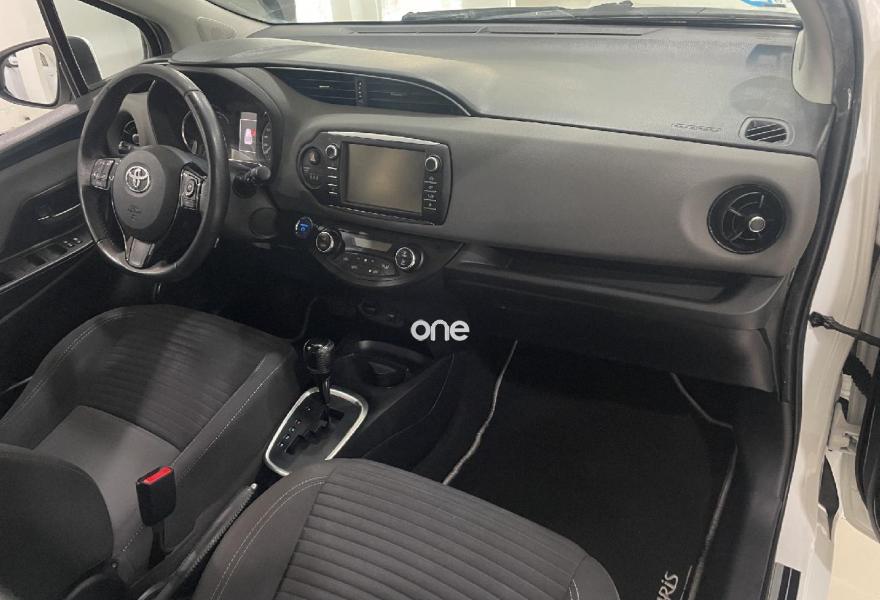 TOYOTA Yaris 2018