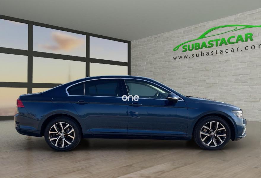 VOLKSWAGEN Passat 2019