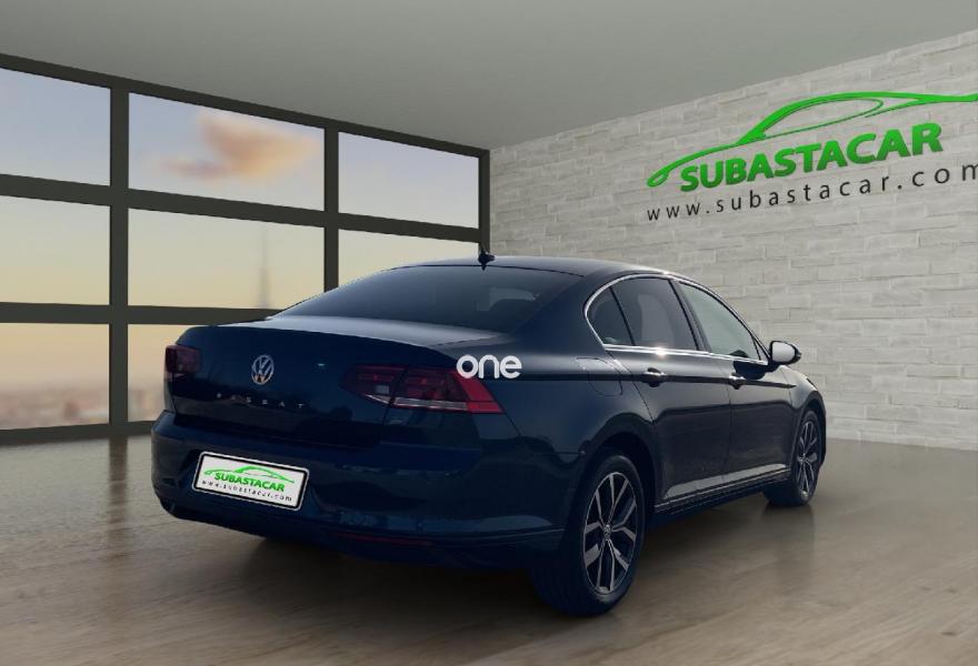 VOLKSWAGEN Passat 2019