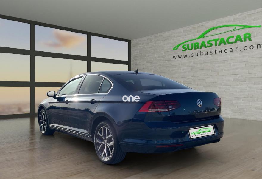 VOLKSWAGEN Passat 2019