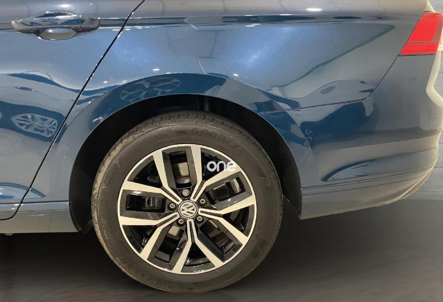 VOLKSWAGEN Passat 2019