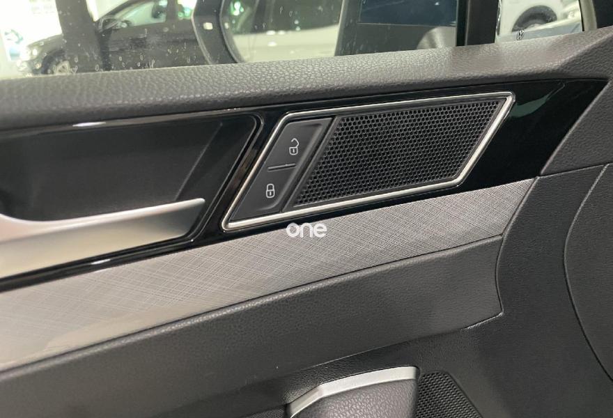 VOLKSWAGEN Passat 2019