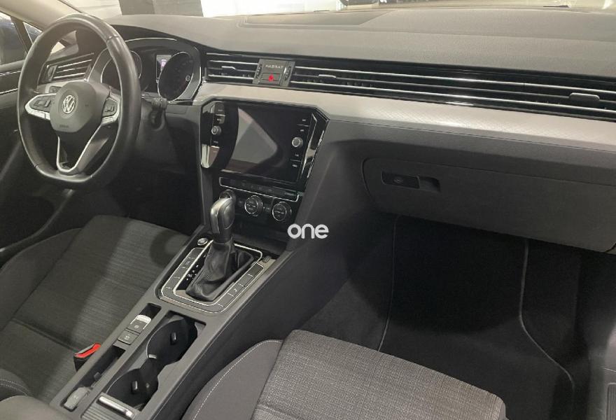 VOLKSWAGEN Passat 2019
