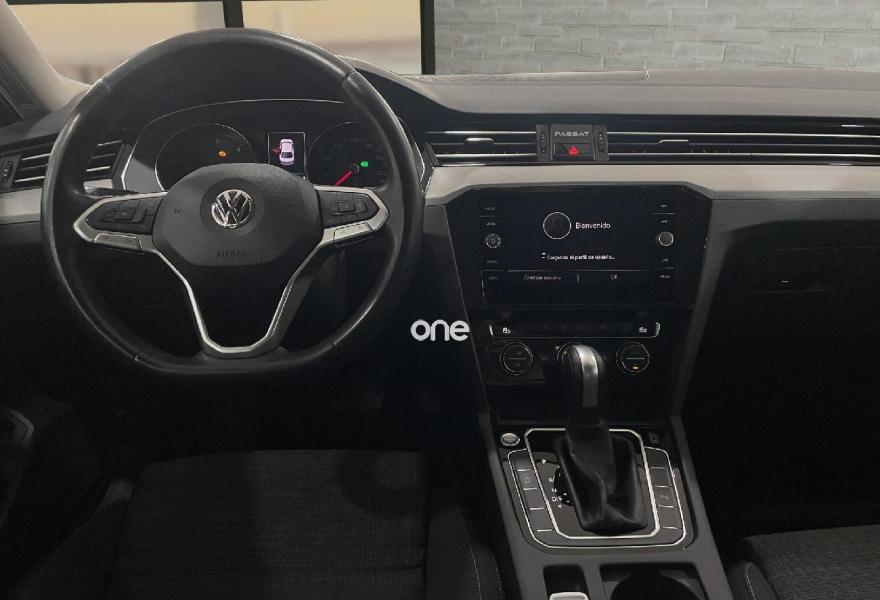 VOLKSWAGEN Passat 2019