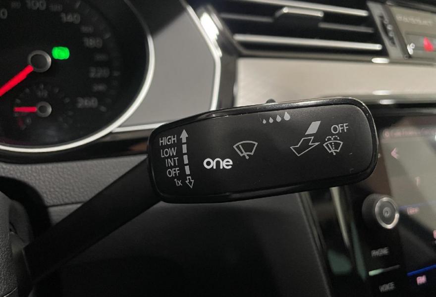 VOLKSWAGEN Passat 2019