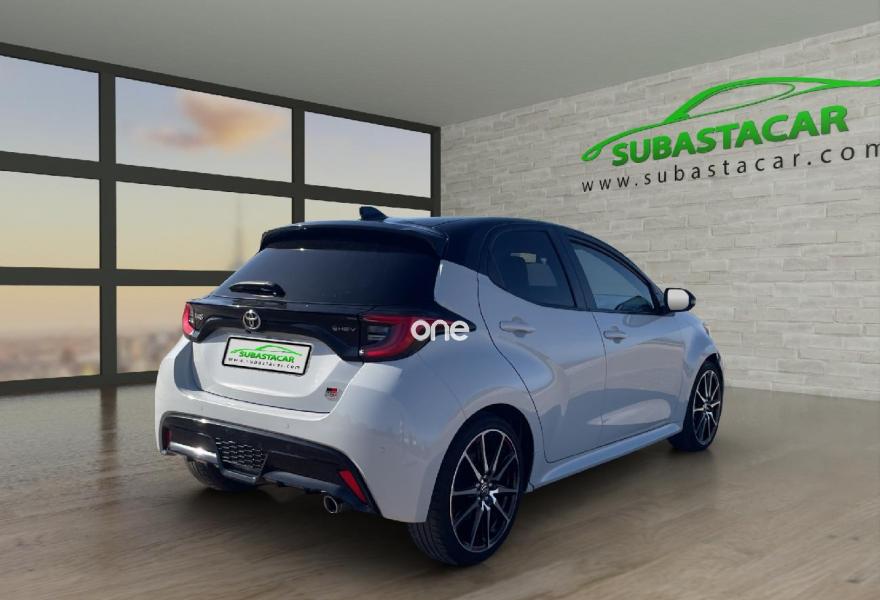 TOYOTA Yaris 2024