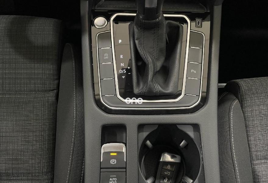 VOLKSWAGEN Passat 2019