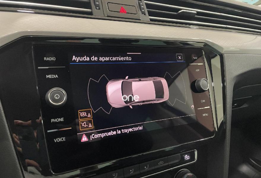 VOLKSWAGEN Passat 2019