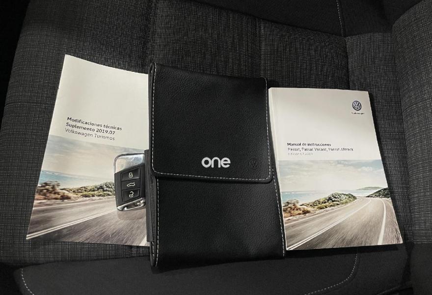 VOLKSWAGEN Passat 2019