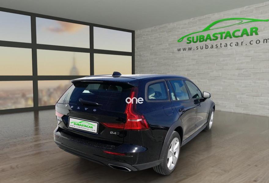 VOLVO V60 2021