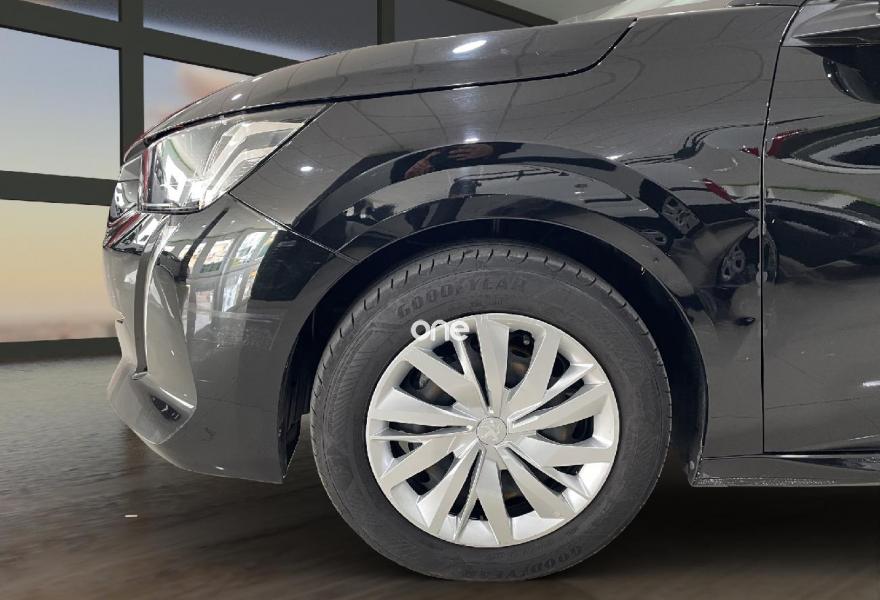 PEUGEOT 208 2021