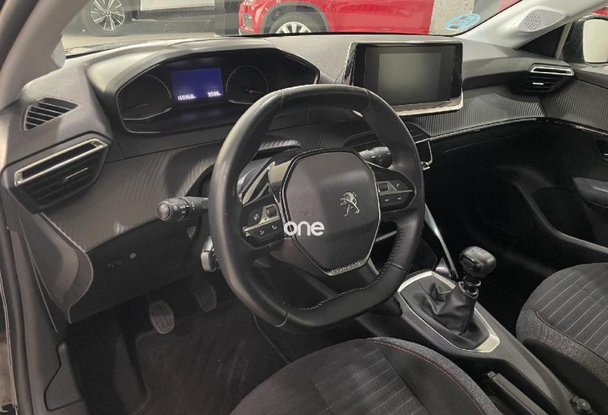 PEUGEOT 208 2021