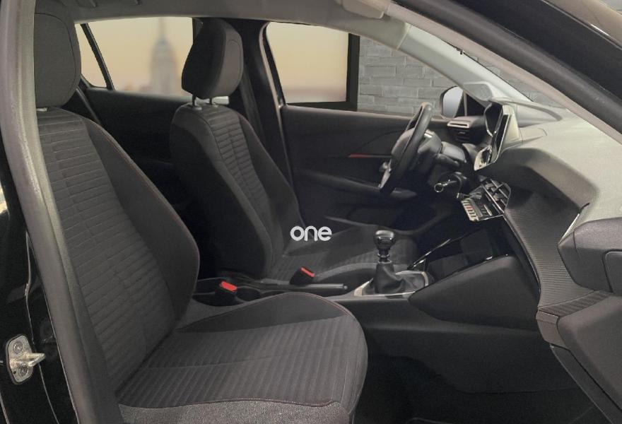 PEUGEOT 208 2021