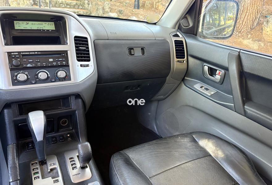 MITSUBISHI Montero 2005