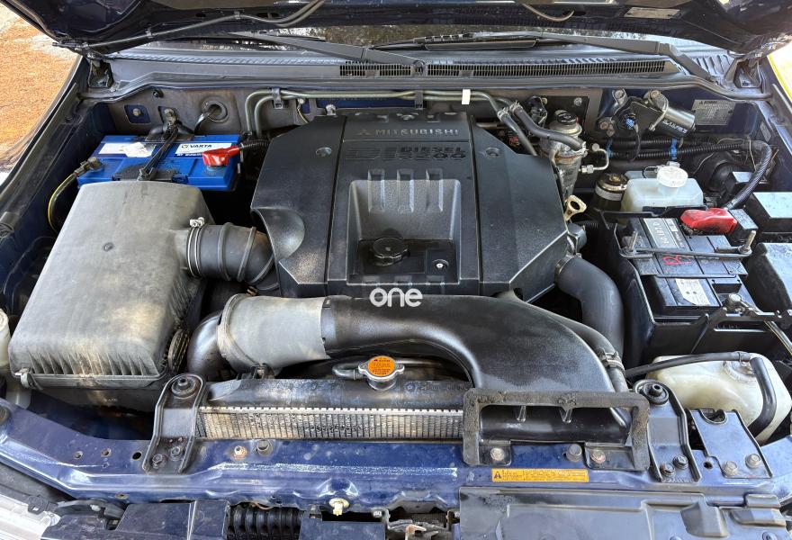 MITSUBISHI Montero 2005