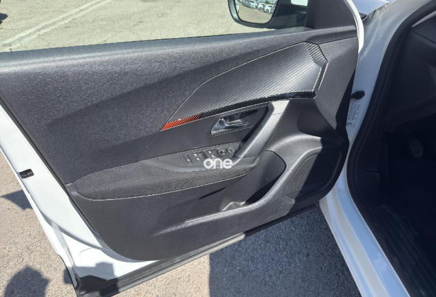 PEUGEOT 2008 2021