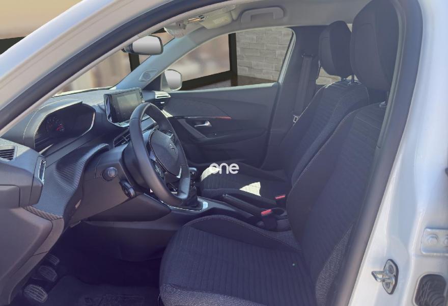 PEUGEOT 2008 2021