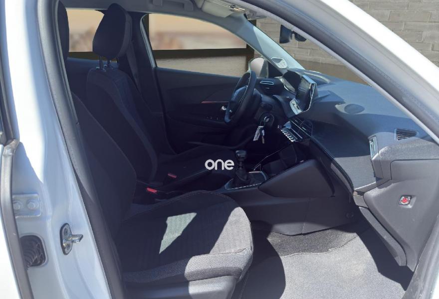 PEUGEOT 2008 2021